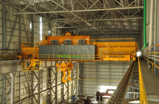 ARIMAK 130/30+5 ton çift kirişli köprü vinç üretim tesisi